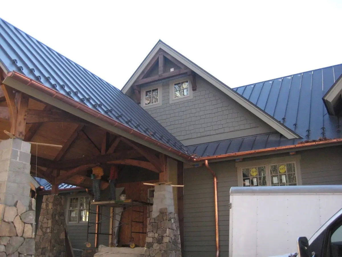 Craftsman Roofing team delivering quality roofing work in Varnum